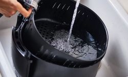 Airfryer’ınızı doğru temizleyerek ömrünü uzatın: İşte dikkat edilmesi gerekenler