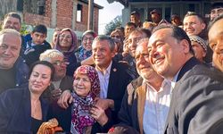 Özgür Özel’in konvoyu Ahmetli’de yurttaşlar tarafından durduruldu