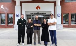 İEÜ’den depreme karşı örnek proje: 27 katlı ofis tasarımıyla finale kaldılar!