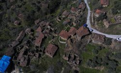 İzmir'de göçle boşalan 'hayalet köy' Lübbey turizmle ayağa kalkacak