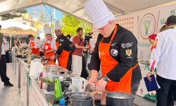 Alaçatı Ot Festivali'nde 15. yıl: Uluslararası şefler Alaçatı otlarıyla yarışıyor