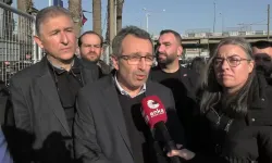 Meslek Fabrikası önünde nöbetteydi: Biber gazından etkilenen Aykut Akdemir hastaneye kaldırıldı!