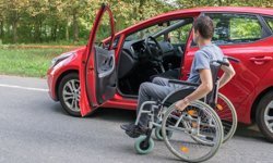 ÖTV’siz araçta yeni dönem: 5 yılı dolduran engelli aracını satabilecek
