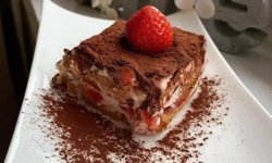 Mis kokulu ferahlatıcı lezzet: Çilekli tiramisu tarifi!