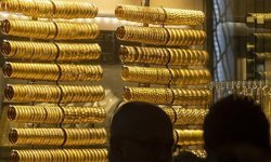 Kuyumcu soygununda film gibi kaçış: Altınları yola attılar