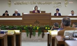 Karabağlar Belediyesi'nin 2025 yılı faaliyet raporu kabul edildi: 365 günden fazla emeğin ve mücadelenin özeti