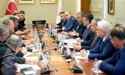 Doruk Madencilik işvereni açlık grevindeki işçilerle İçişleri Bakanlığı'nda bir araya geldi