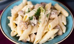 Tek tencerede 3 lezzet… Kremalı tavuklu makarna tarifi