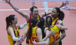 Göztepe Kadın Voleybol Takımı'nın yeni başantrenörü Bulgar Radoslav Arsov oldu!