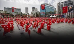 İzmir'de 23 Nisan kutlamalarında 'Türkiye Yüzyılı' temalı koreografi oluşturulacak