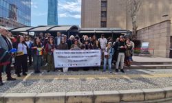 İzmir Adliyesi önünde hak savunucularından ortak ses: Vardık, varız, var olacağız!