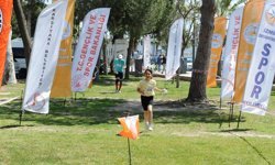 Karşıyaka’da oryantiring rüzgarı: Bayram coşkusu sporla taçlandı!