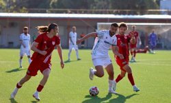 Play-Off turu ilk maçında gol yok: Karşıyaka Ayvalıkgücü Belediyespor'la berabere kaldı