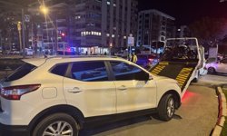 Karşıyaka'da otomobille çarpışan 18 yaşındaki motosiklet sürücüsü yaşamını yitirdi