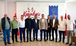 Kuşadası’nda yaklaşan turizm sezonu öncesi esnafla iş birliği mesajı