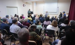 Konak’ta İleri Yaş Merkezi’nde hareketli yaşam semineri