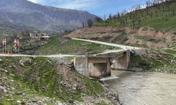 Köprü çöktü: 40 haneli mahalle 10 gündür mahsur