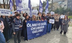 Öğrencilerden Milli Eğitim önünde eylem: Yusuf Tekin istifa için kaç kişinin yaşamını yitirmesini bekliyor