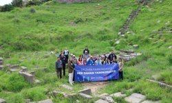 Çeşme’de anlamlı etkinlik: ‘Otizmin Farkındayız’ pankartıyla yürüdüler
