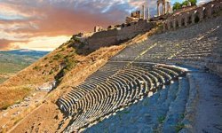 Pergamon genişleyebilir: Bergama'da arkeolojik kalıntı bulunan o bölge korumaya alındı