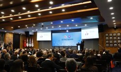 İzmir'in sağlık turizmine ilişkin yol haritası İZTO ile belirlendi