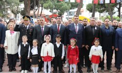 Seferihisar’da 23 Nisan coşkusu: Çocuklar renkli gösterileriyle sahnedeydi