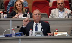 Gaziemir’de gündem faaliyet raporu… Başkan Işık’tan eleştirilere yanıt: Onlar gemide biz kayıktayız