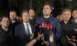 Meslek Fabrikası önünde istişare toplantısı: Sabaha kadar nöbetteyiz