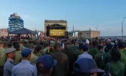 Küba'da binler Raul Castro'ya destek için yürüdü
