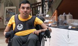 Çocukluk tutkusunu maket koleksiyonuna çeviren engelli gencin dikkat çeken sergisi