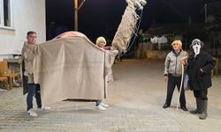 Asırlık gelenek sürüyor... Manisa'da kukla deve meydanda