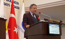 CHP eski İzmir İl Başkanvekili Erel'den tüzük hatırlatması: Partiden istifa eden, seçildiği görevden de etmeli!