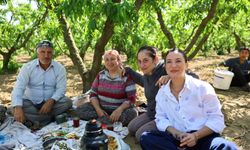 Başkan Sengel hasada katıldı... "Köylünün yeniden efendi olacağı günler yakın"