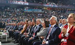 CHP'li 221 eski Milletvekilinden çağrı: En geç 45 gün içinde kurultay yapılmalı