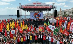 İzmir’de 1 Mayıs coşkusu: Kortejler Gündoğdu’ya akıyor