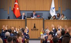 İzmir Büyükşehir 1 yılda 14 milyar lira borçlandı: 2025 kesin hesabı açıklandı