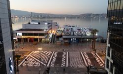 Karşıyaka Yalı Bulvarı’na yükseltilmiş ve desenli yaya platformu hayata geçirildi