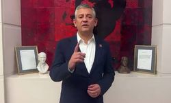 Özel'den 'videolu' açıklama: Bir saldırı altındayız, buradan çıkmayacağız!