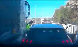 İzmir'de jandarmaya çarpan tırın sürücüsü adli kontrolle serbest