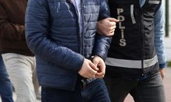 İzmir'den kiraladıkları araca sahte plaka takıp Marmaris'te iş yeri kurşunladılar
