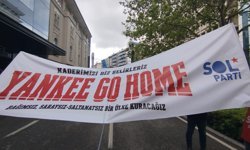 “Yanke Go Home” pankartına polis engeli!