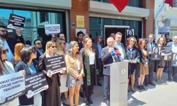 İzmir Barosu’ndan Seferihisar’daki saldırıya sert tepki: Cezasızlık şiddeti büyütüyor