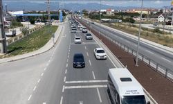 İzmir-Edremit hattında bayram kilidi: Kuzey Ege'de kalabalık sürüyor