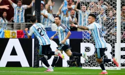 Dünya Kupası’nda heyecan sürüyor: Messi’den bir rekor daha!