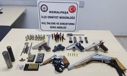 İzmir’de ‘kaçak’ cephanelik baskını