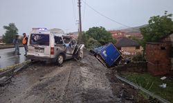 Manisa’da büyük kaza: 2 ölü 4 yaralı