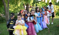 Manisa'da atık malzemeler minik ellerde sanata dönüştü