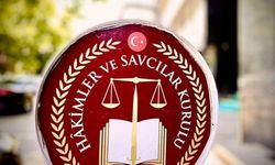 İzmir Barosu’ndan HSK Yaz Kararnamesi’ne tepki