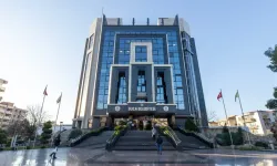 Buca Belediyesi’ne yapılan operasyonda 54 kişi gözaltında