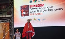İzmir’in özel sporcusu Alper, dünya şampiyonu